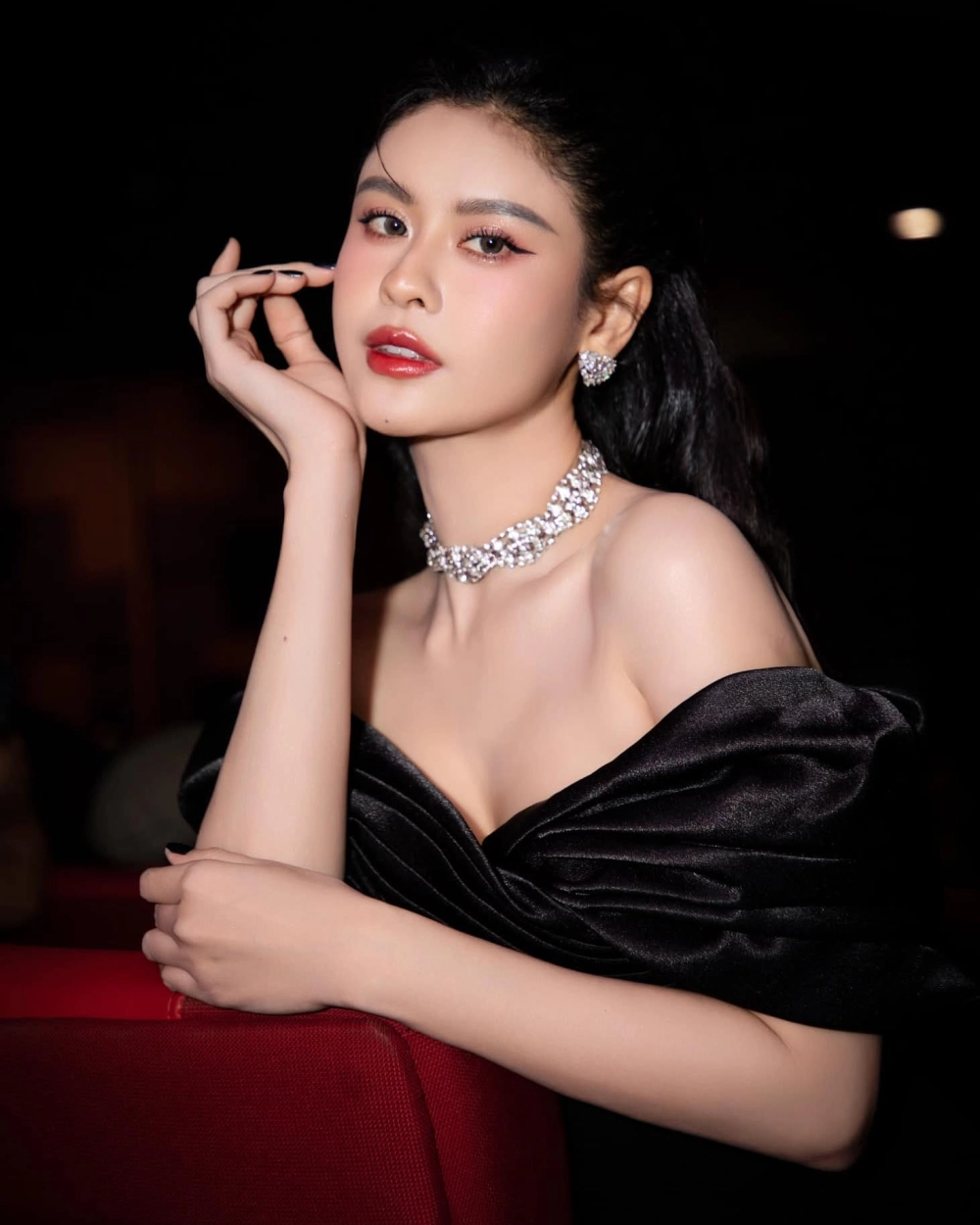 Ảnh avatar gái đơn giản nhưng vẫn thể hiện được nét đẹp riêng.