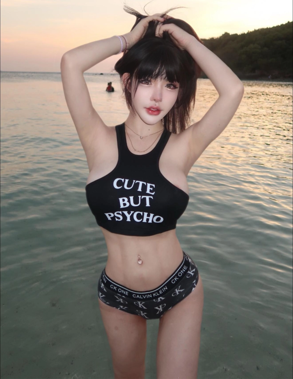 Ảnh gái sexy gợi cảm pose quyến rũ làn da mịn màng nóng bỏng cuốn hút