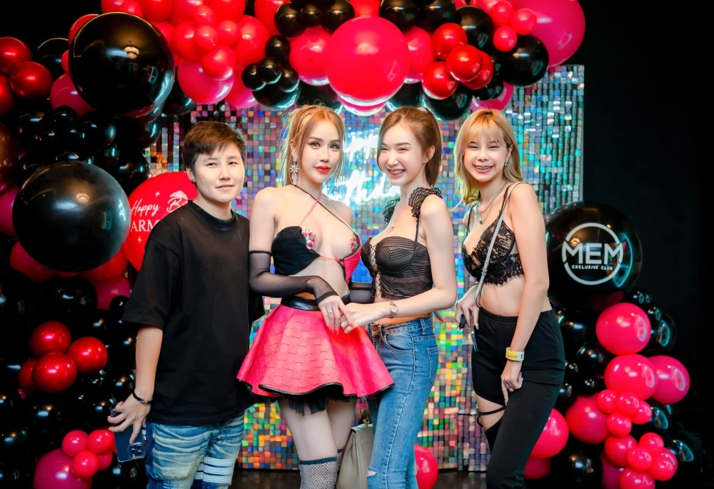 Ảnh gái xinh việt nam vú to gái Việt ngực to sexy nóng bỏng quyến rũ mê hoặc