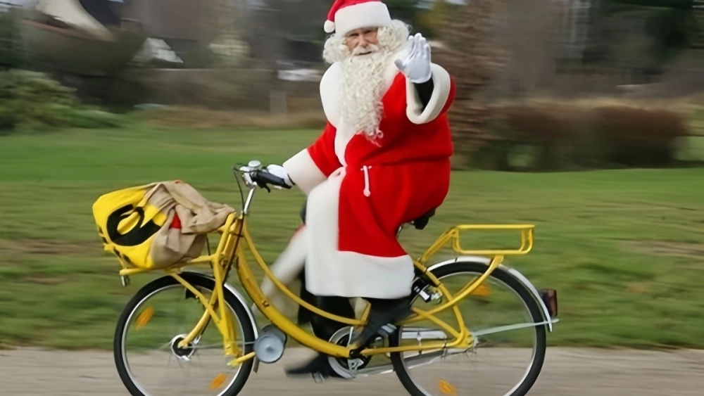 Ảnh Noel vô tri meme lạ lùng, khó hiểu nhưng siêu cuốn