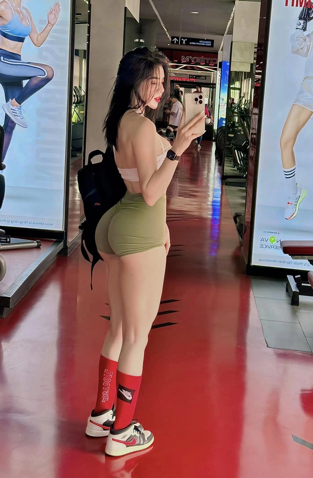 Ảnh sex võ thị thu trang vú căng rung rung nóng bỏng mê ly