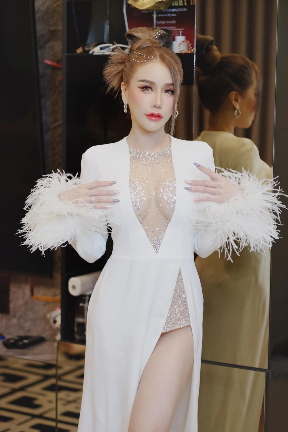 Ảnh vú của con gái bộ ngực căng tròn con gái trẻ sexy nóng bỏng mê mẩn