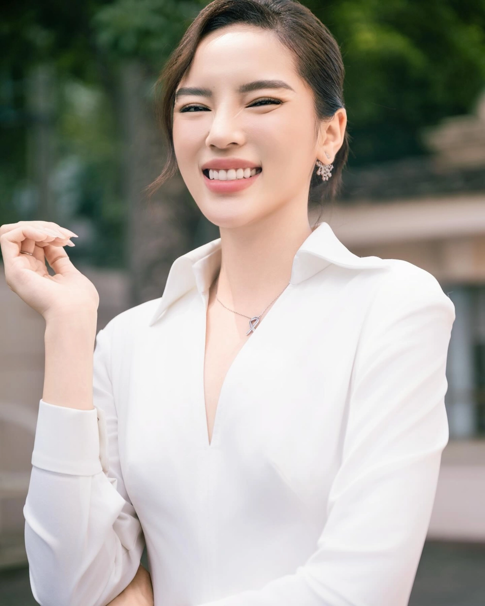 Avatar hình con gái đơn giản hợp dùng mạng xã hội