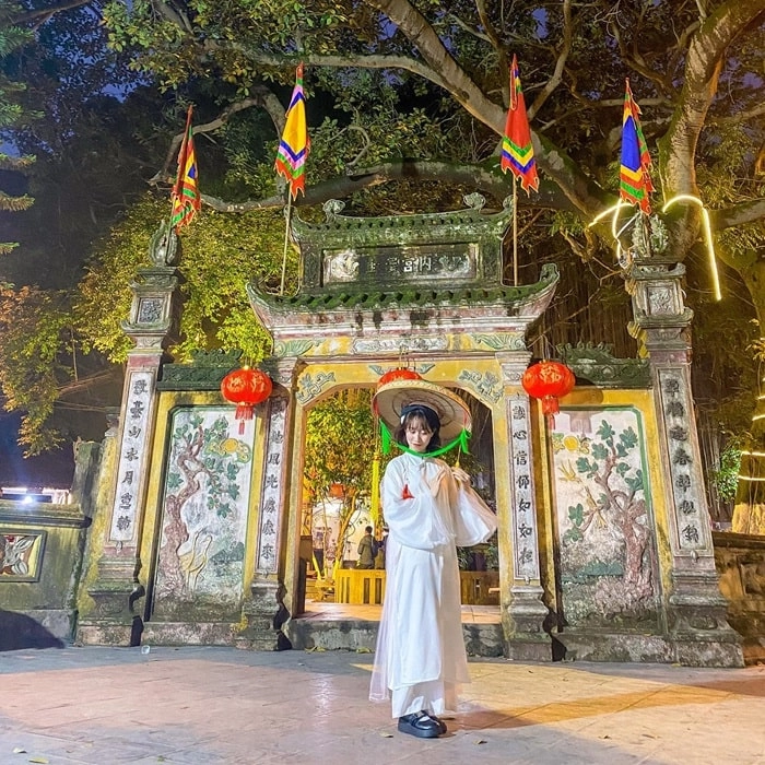 Bài đánh giá về Đền Cùng Giếng Ngọc thực tế
