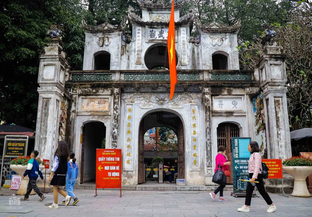 Bài khấn đền Quán Thánh chuẩn bị tâm linh khi đến hành lễ