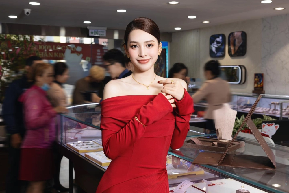 Bạn có biết Trần Tiểu Vy sinh năm bao nhiêu không