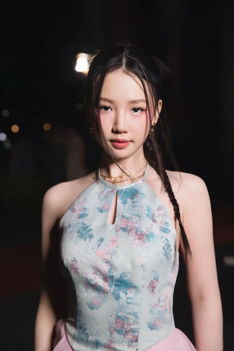 Bộ ảnh Amee mới nhất khoe vẻ đẹp trong sáng ngọt ngào