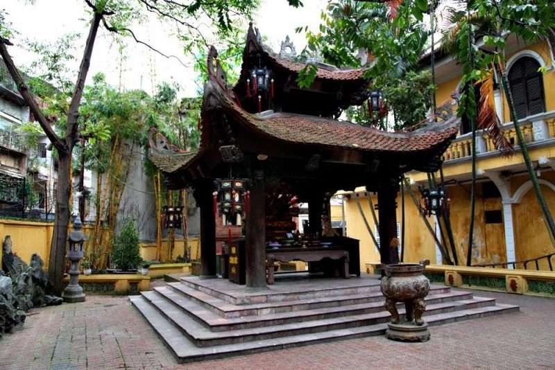 Bốc bát hương Chùa Phúc Khánh, được nhiều gia đình lựa chọn đầu năm