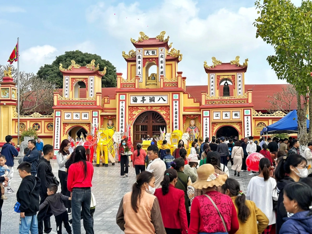 Chia sẻ bài khấn đền đồng bằng ngắn gọn