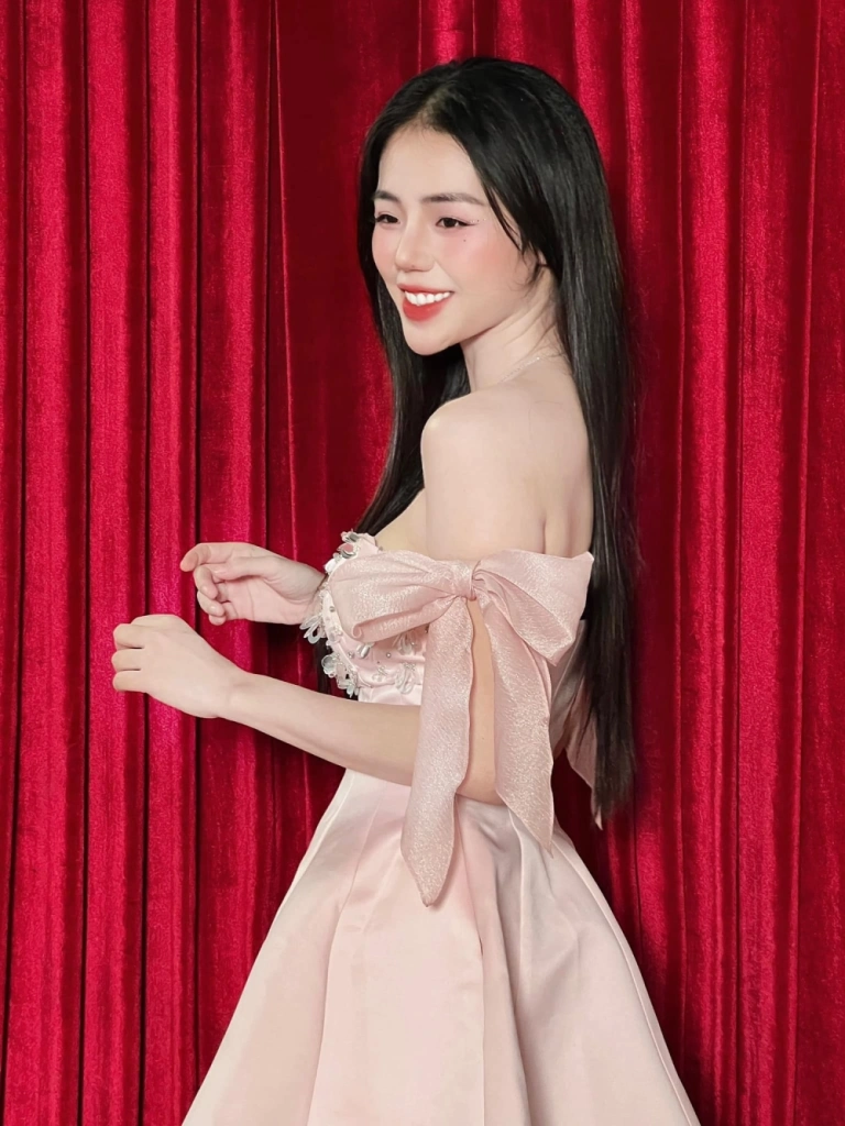 Chiêm ngưỡng bộ ảnh ca sĩ Nguyễn Hương Ly lôi cuốn