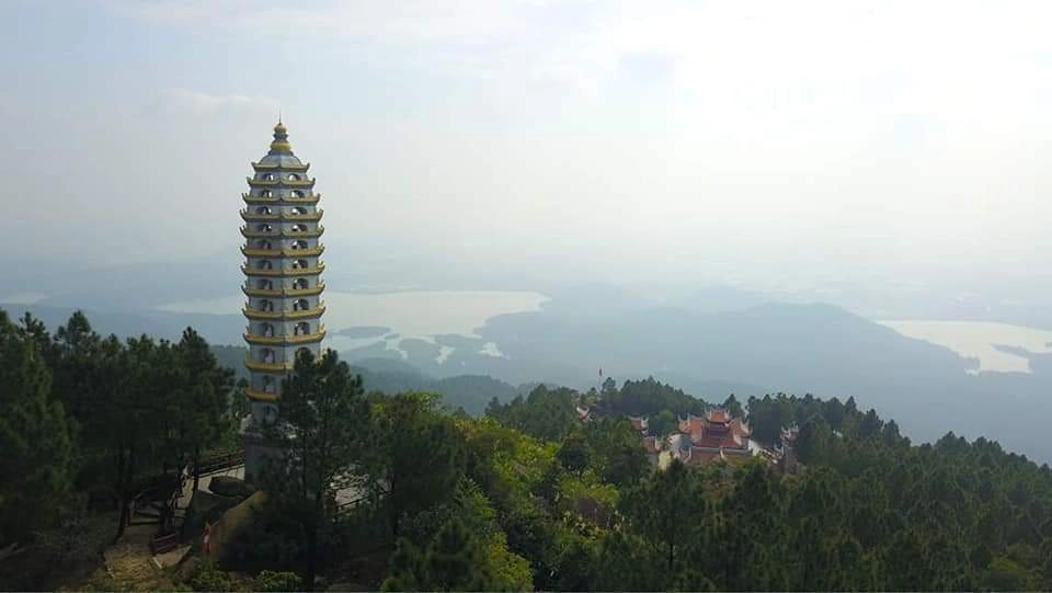 Chiêm ngưỡng hình ảnh chùa Hương Tích Hà Tĩnh đẹp tuyệt vời