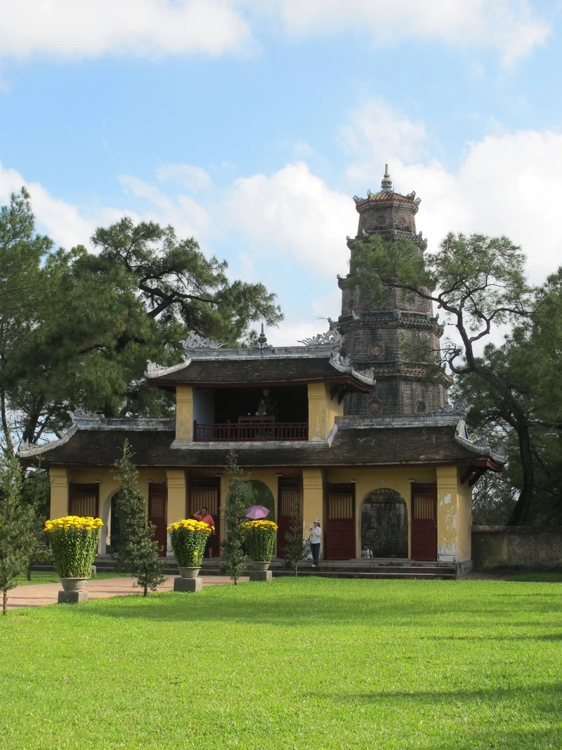 Chiêm ngưỡng nét xưa trong kiến trúc chùa thiên mụ