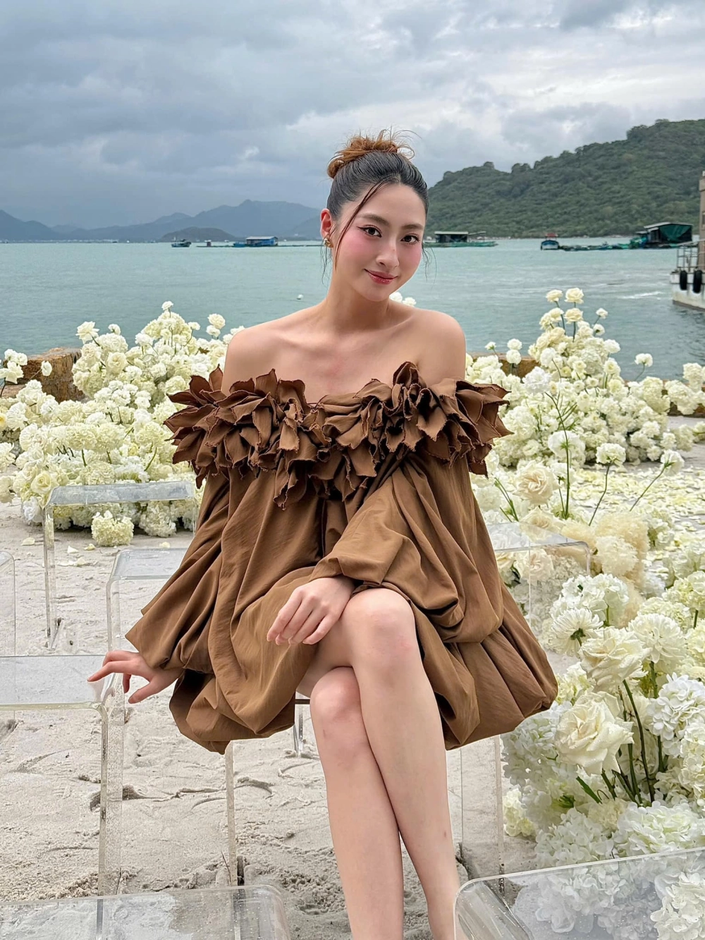 Chiều cao ấn tượng của hoa hậu chân dài 1m22