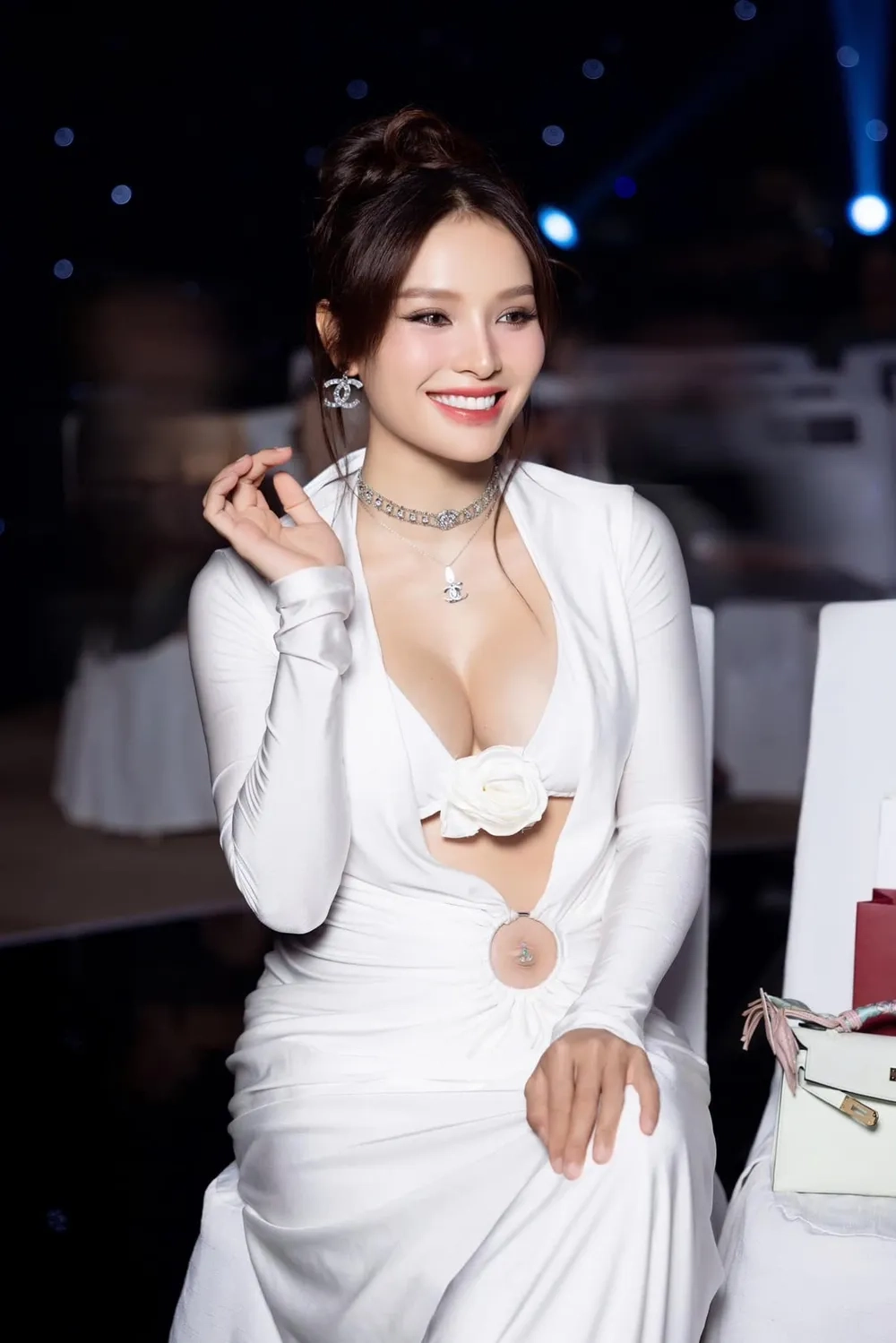 Chính xác thì Phương Trinh Jolie bao nhiêu tuổi