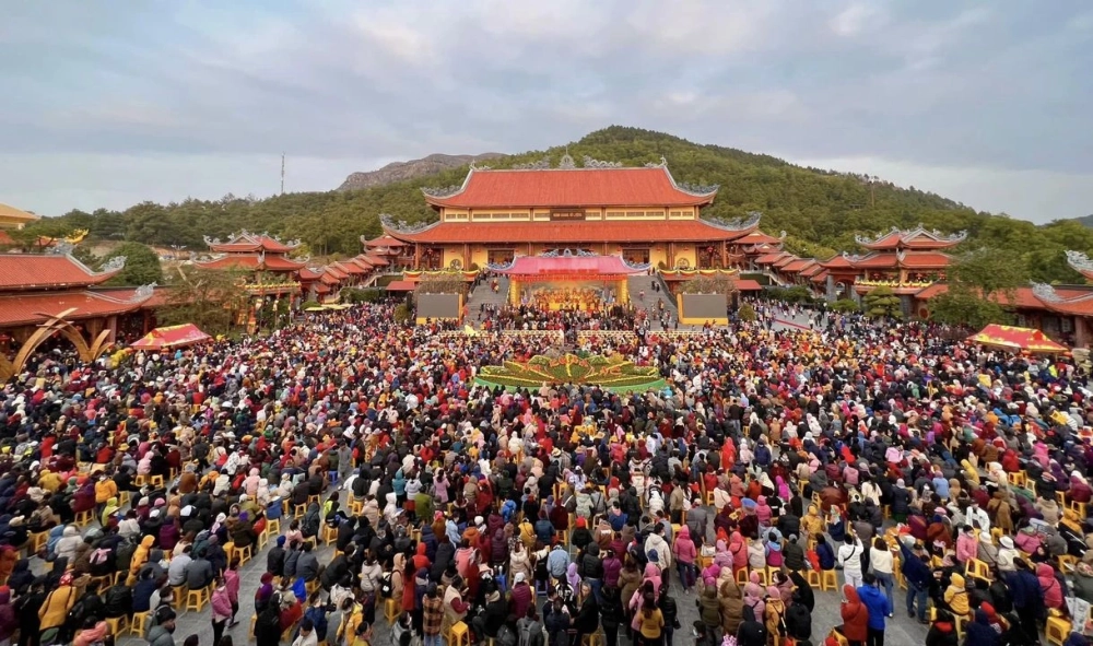 Chùa ba vàng xây dựng năm nào được xây dựng từ lâu và có lịch sử phát triển đặc biệt