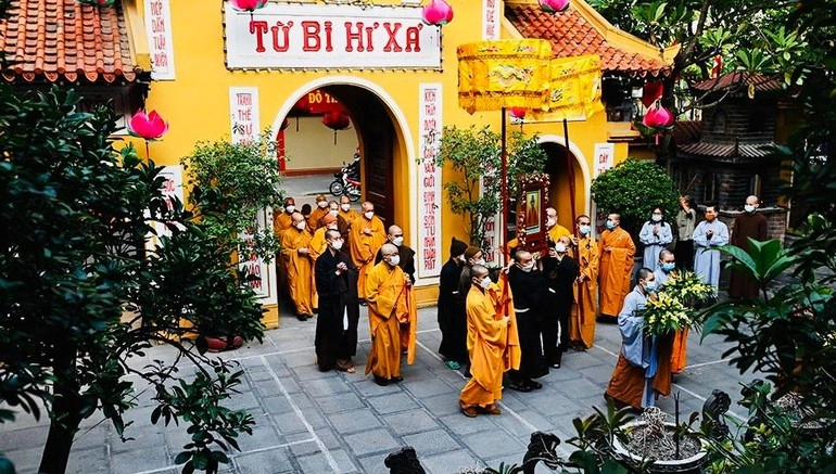 Chùa quán sứ nằm ở quận nào của hà nội thuộc quận Hoàn Kiếm sầm uất
