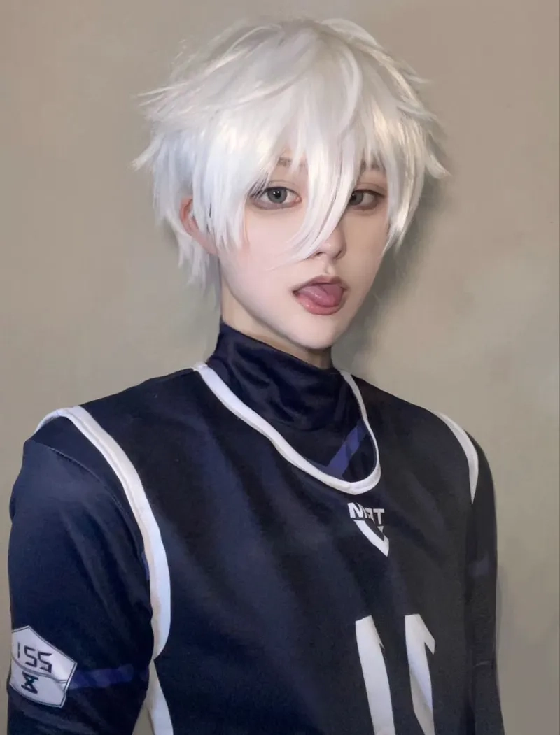 Cosplay Nagi Seishiro tái hiện nhân vật hoàn hảo