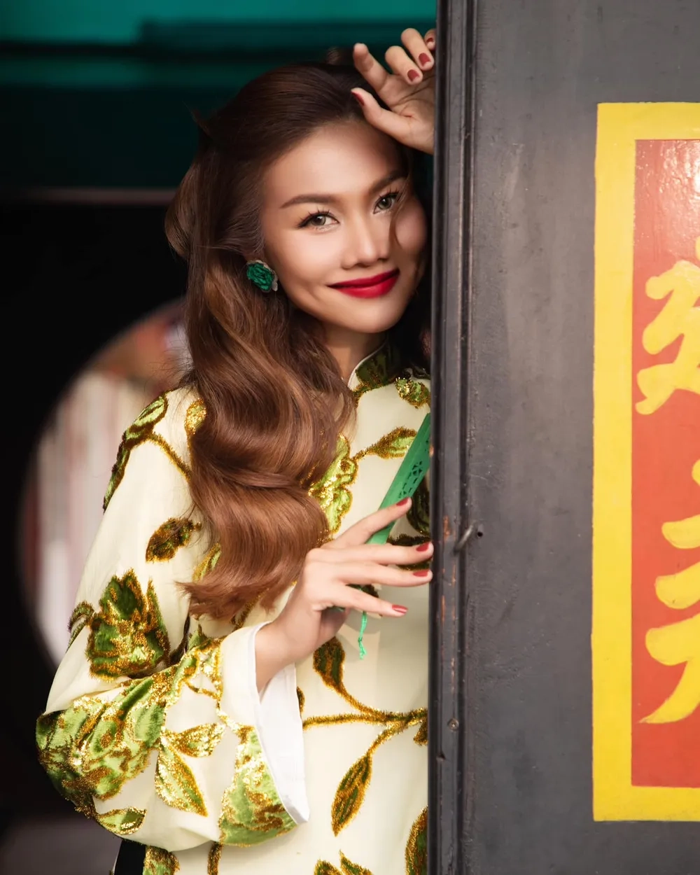 Cư dân mạng xôn xao vì drama Thanh Hằng
