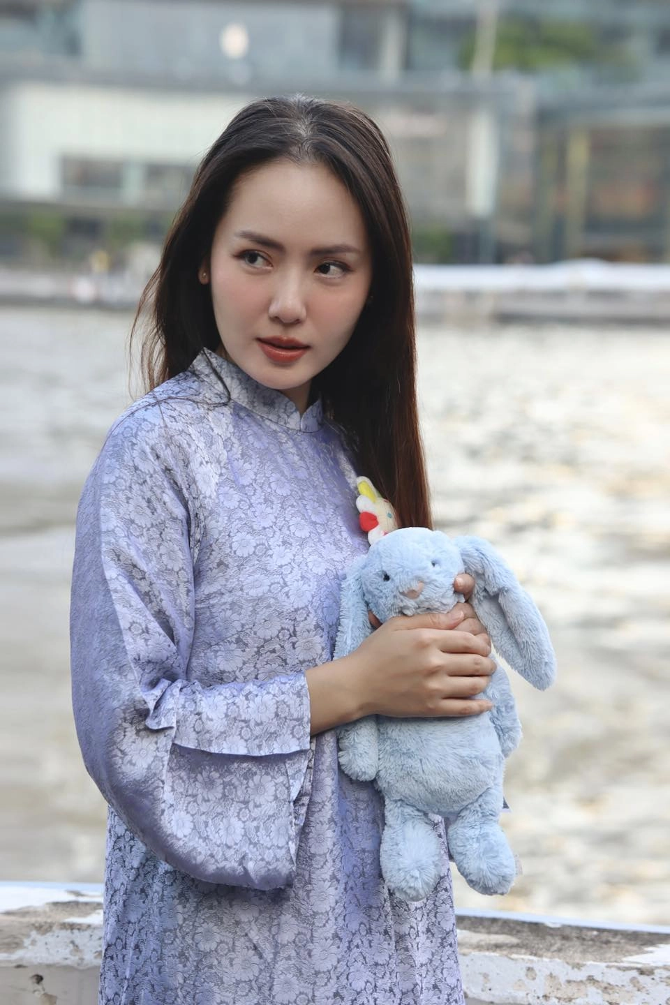 Cư dân mạng xôn xao vụ Phương Linh bị đánh ghen