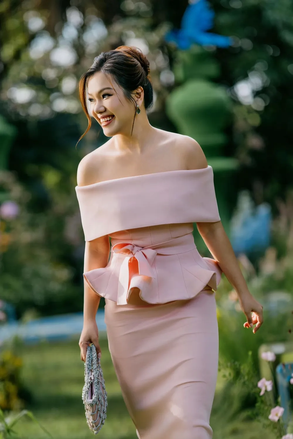 Cùng cảm nhận bản ballad lời bài hát Phương Vy mây trắng mây đen