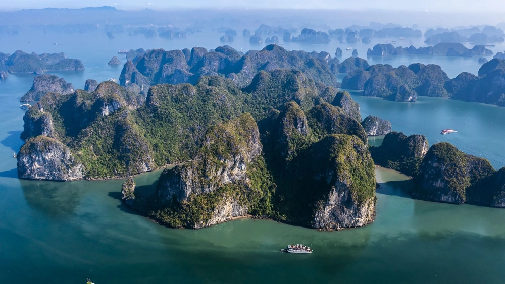 Cùng chiêm ngưỡng cảnh đẹp vịnh Hạ Long qua từng bức ảnh tuyệt vời