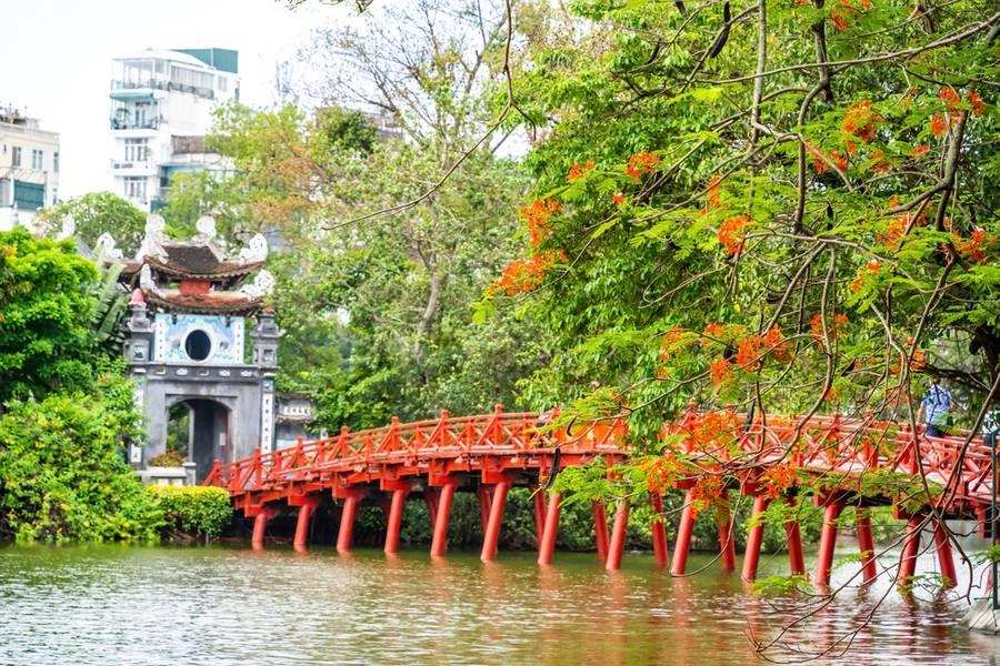 Đền Ngọc Sơn mở cửa đến mấy giờ vậy