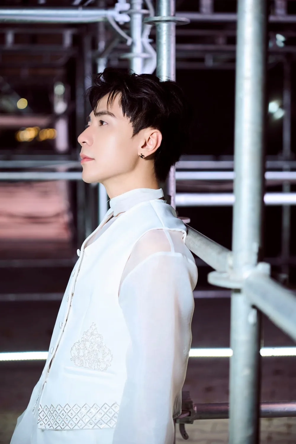 Đổi ngay avatar Quang Hùng MasterD mới cho mùa hè