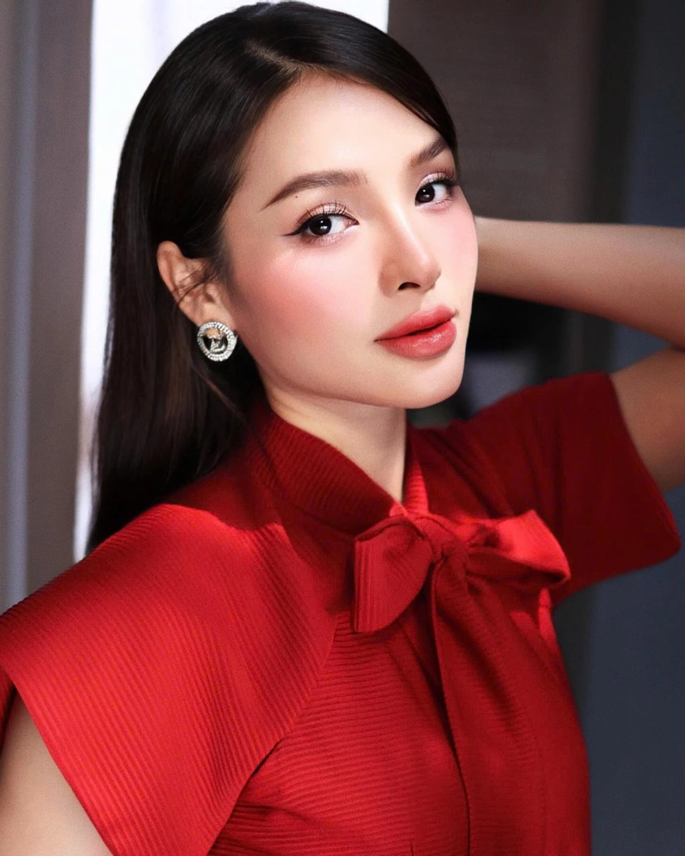 Download ảnh hot girl châu Á đa dạng phong cách và thần thái cuốn hút.