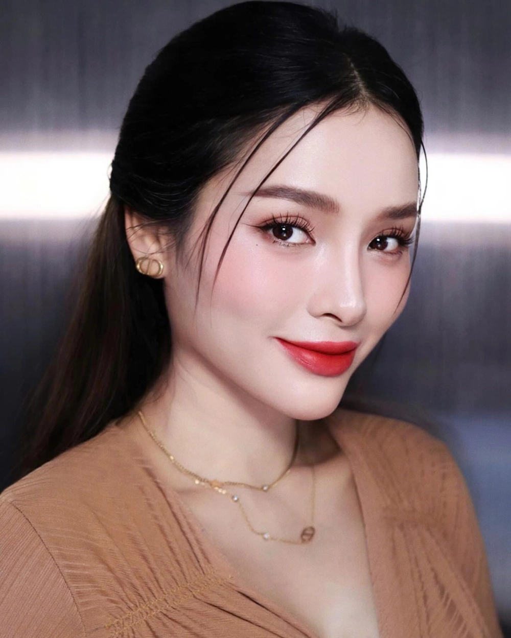 Download ảnh hot girl đẹp giúp bạn dễ dàng sưu tầm những hình ảnh cuốn hút và nổi bật.