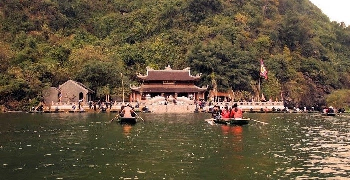 Du lịch chùa Hương Tích, hành trình về miền Phật pháp