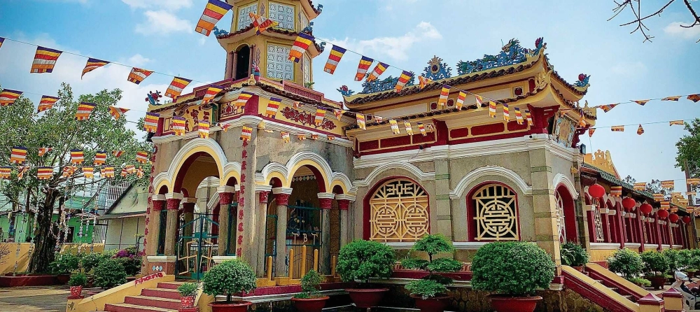 Du lịch Rạch Giá hấp dẫn với nhiều điểm tham quan ven biển.