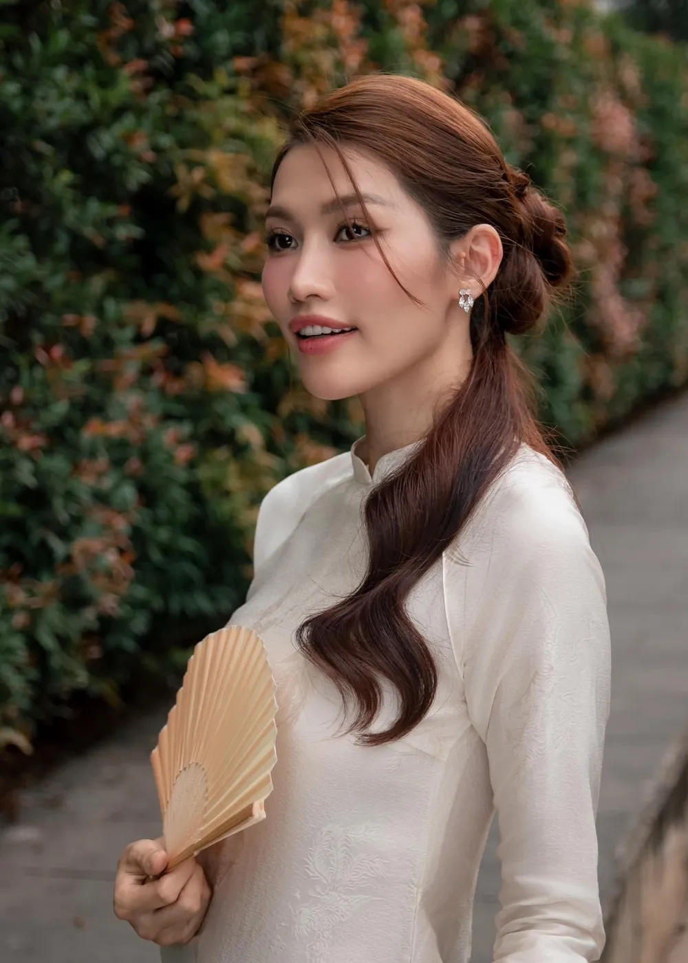 Fan cứng không thể bỏ qua hành trình của Chế Nguyễn Quỳnh Châu