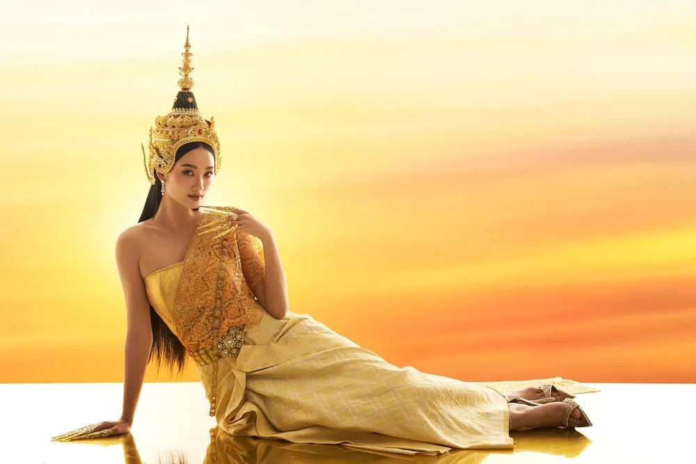 Fan tò mò về Nguyễn Quỳnh Anh ngày sinh