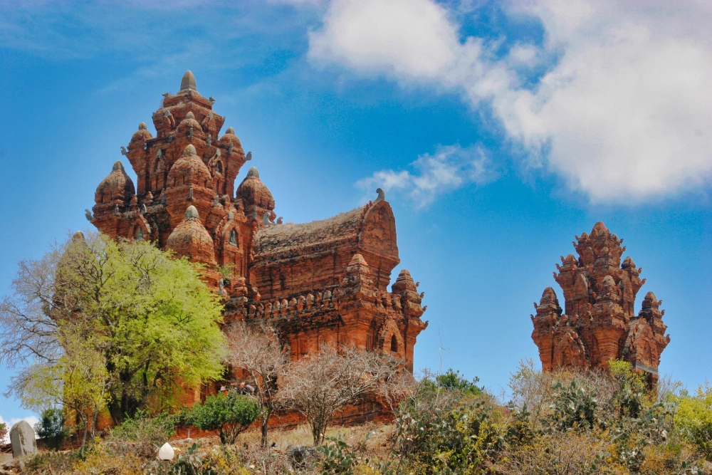 Ghé thăm ninh thuận tháp chàm để tìm hiểu văn hóa