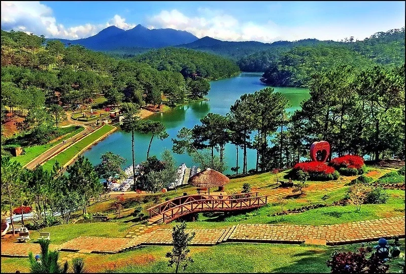 Giới thiệu về thung lũng tình yêu nổi bật với cảnh sắc hữu tình