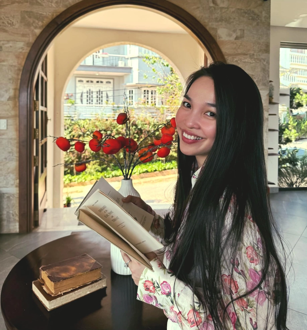 Gợi nhớ tuổi thơ qua lời bài hát Hiền Thục Hồn quê