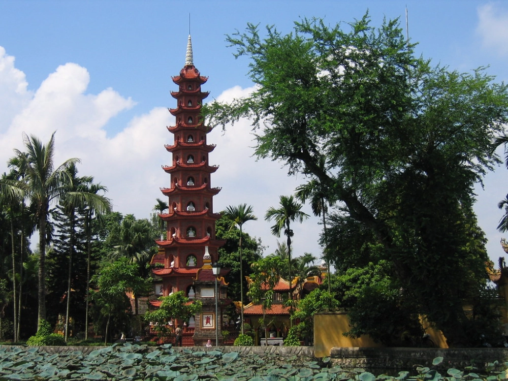 Gợi ý đường đi với địa chỉ chùa trấn quốc rõ ràng