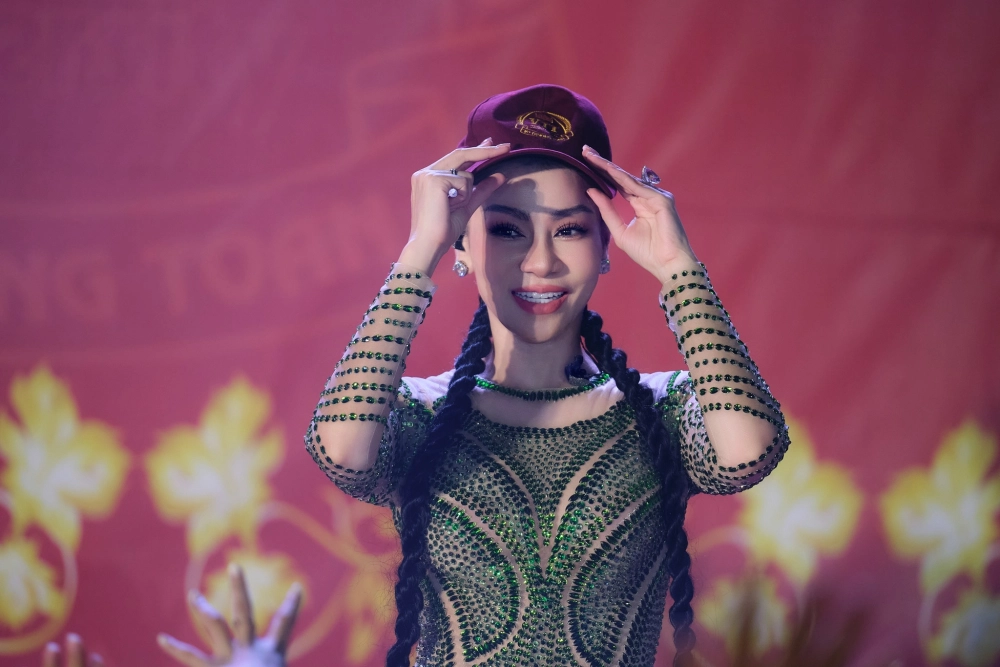 Hàng loạt bản hit chứng minh độ hot Thu Minh chưa bao giờ giảm