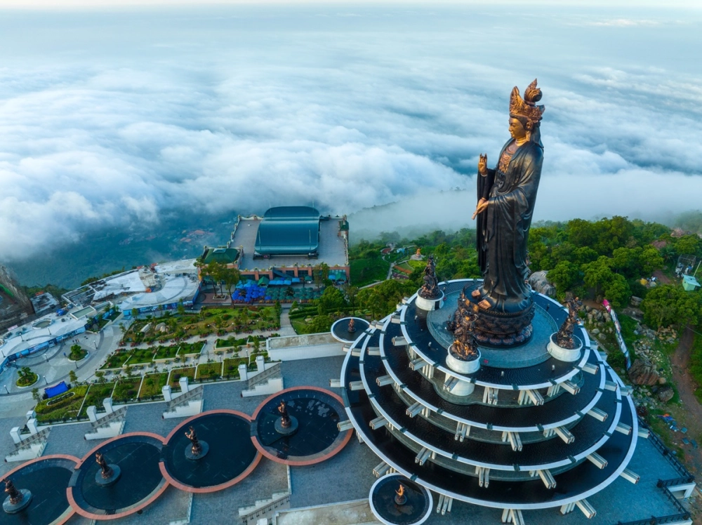 Hành trình dễ dàng hơn với bản đồ núi bà đen