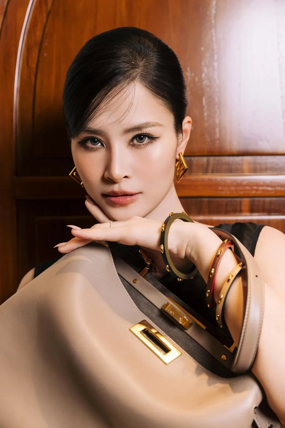Hành trình nghệ thuật qua các MV Đông Nhi triệu views