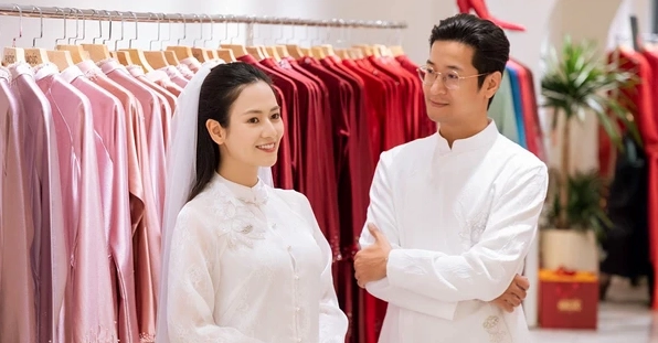 Hành trình tình yêu và đám cưới của Diễn viên Việt Hoa cùng ông xã Trọng Trí