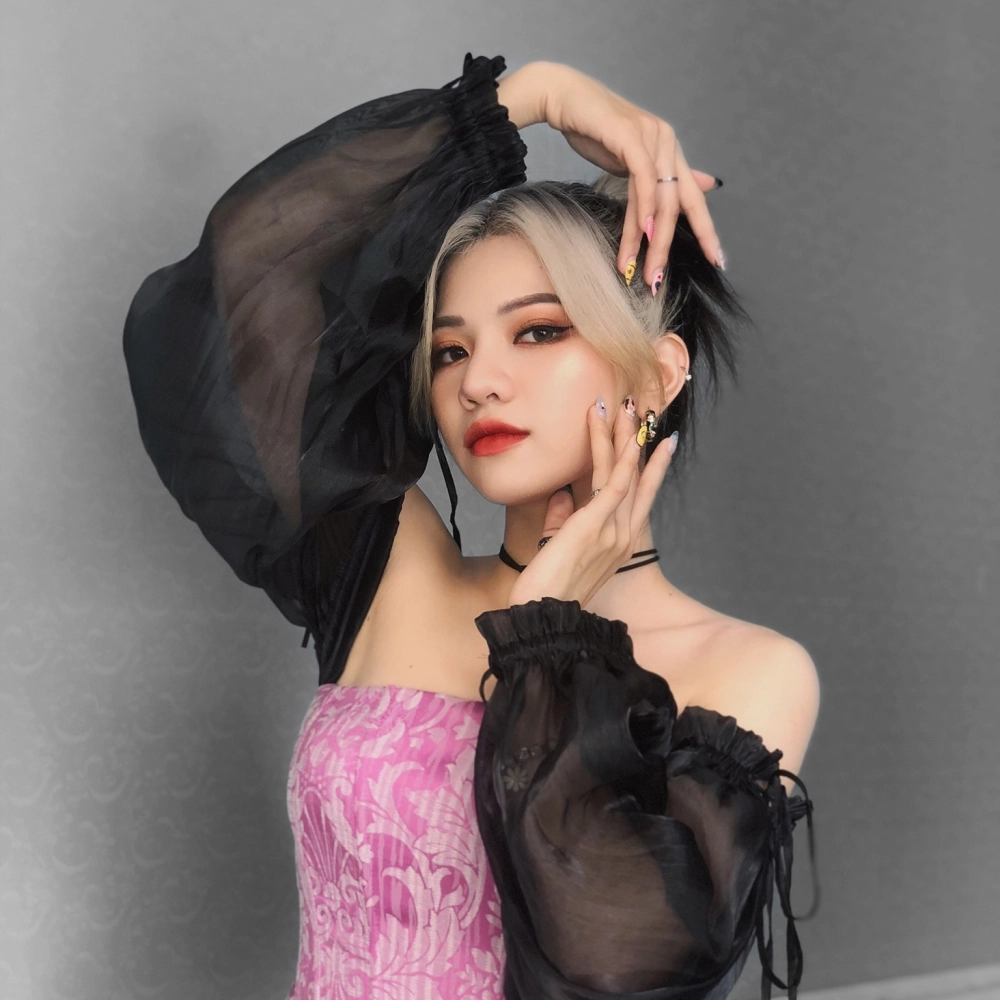 Hé lộ thông tin hot về Ciin chiều cao
