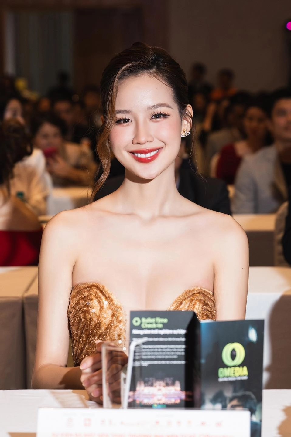 Hoa hậu lê nguyễn bảo ngọc cao bao nhiêu? 