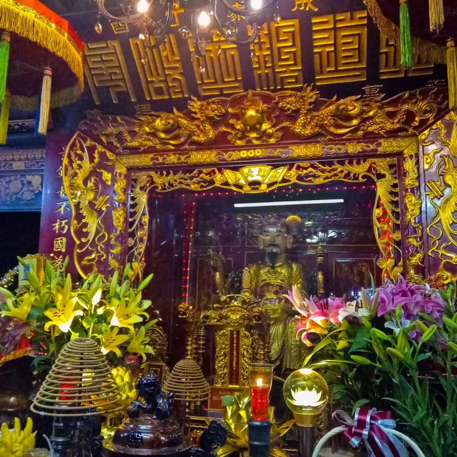 Khám phá đền trần thờ những ai theo sử sách