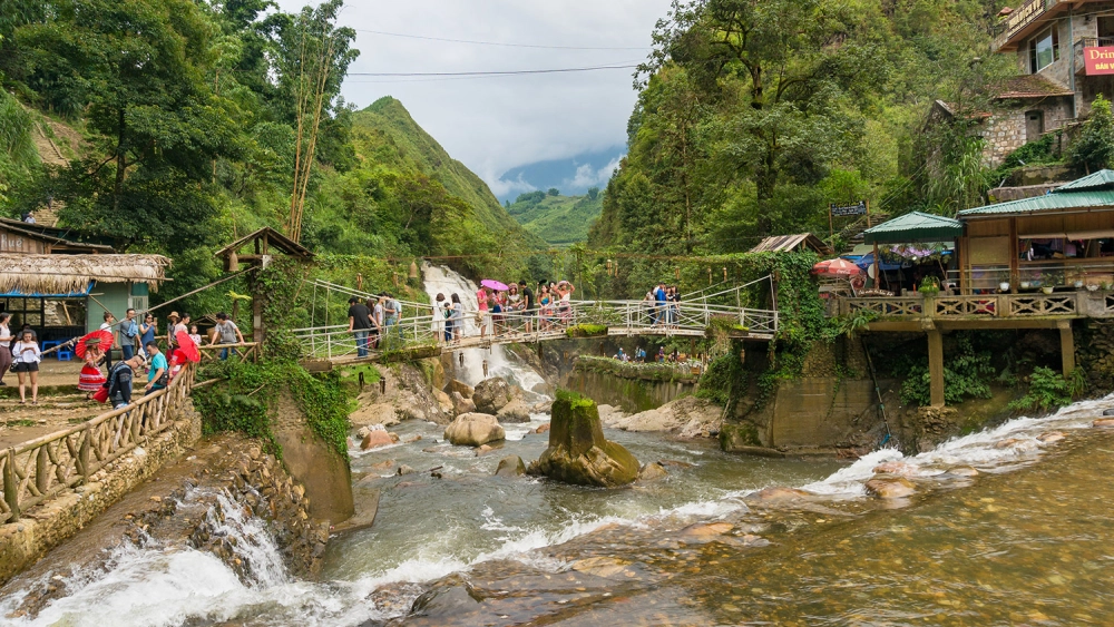 Khám phá du lịch bản cát cát sapa tuyệt vời