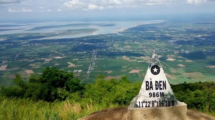 Khám phá giá trị từ di tích núi bà đen xưa