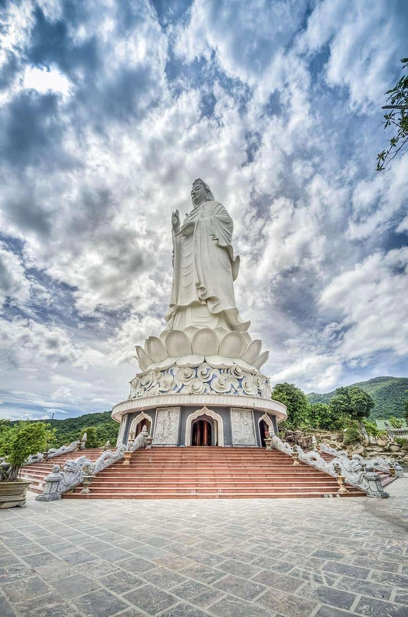 Khám phá không gian linh thiêng tại chùa linh ứng sơn trà