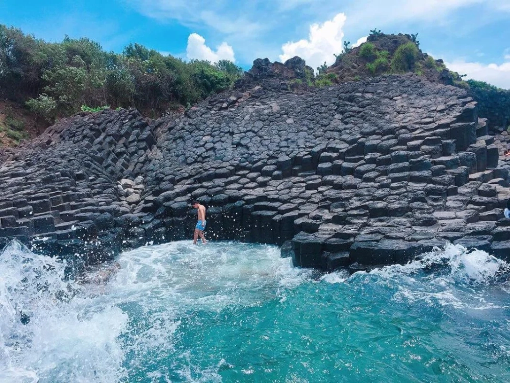 Khám phá khu du lịch gành đá đĩa phú yên tuyệt vời
