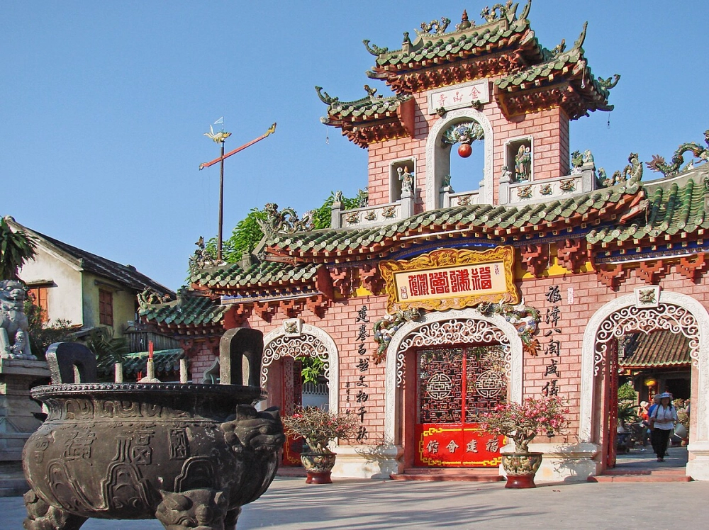 Khám phá phong cảnh phố cổ Hội An với vẻ đẹp trầm mặc, yên bình