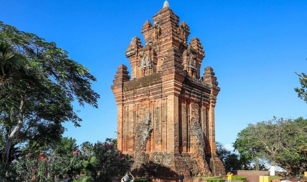Khám phá thêm hình ảnh tháp nhạn phú yên tuyệt đẹp